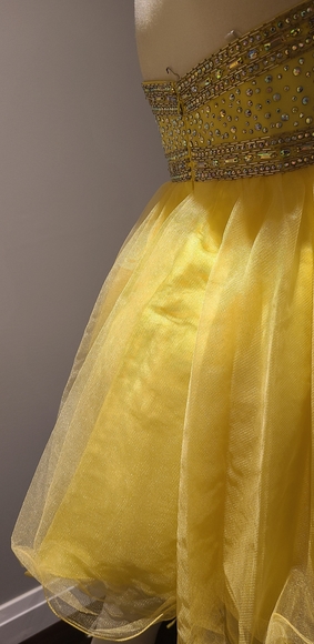 Tony Bowls Strapless Chrystal Cocktail Dress. - Picture 4 of 7